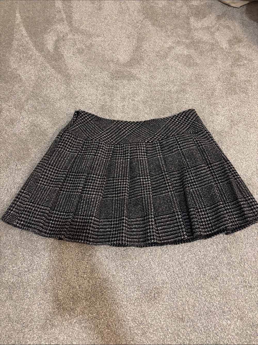Classic Black & White Plaid Pleated Skirt